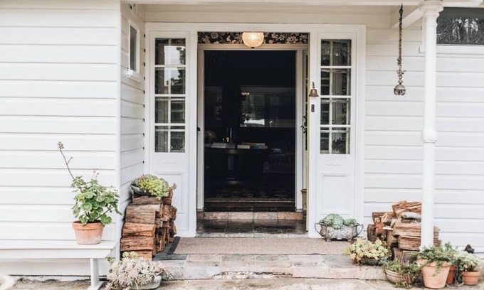 Moss Vale House | The Front House - Seymour House