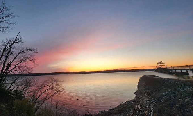 Cadiz Apartment | The Fuzziesquirel1 2 bdrm, Boat Parking, Near LBL Lakes & Beach