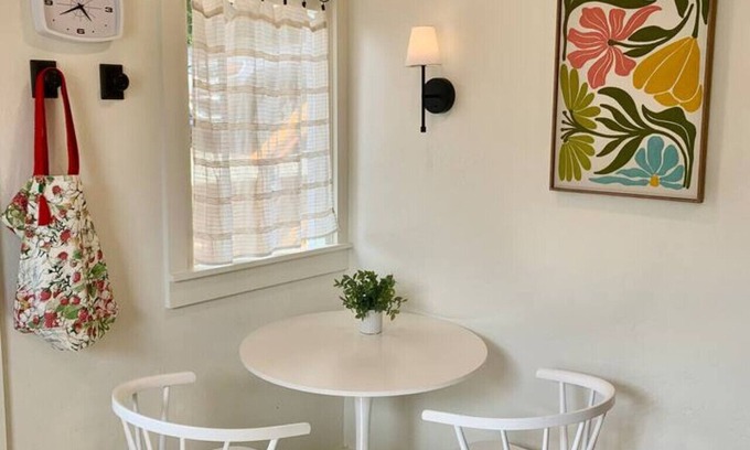 Arcata Apartment | The Garden Alley View