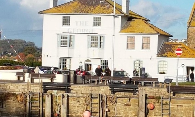 West Bay Hotel | The George