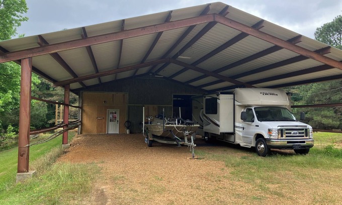 Grenada Cottage | The Get-A-Way at Grenada lake