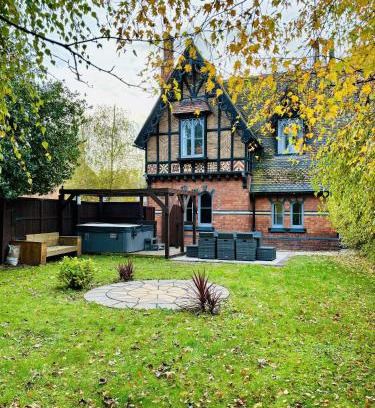 Lincoln House | The Gingerbread House