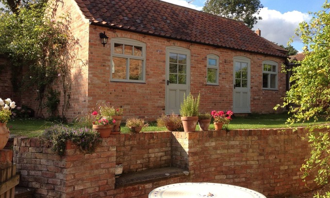 Kneesall Bed & Breakfast | The Goat House at Ivy Cottage