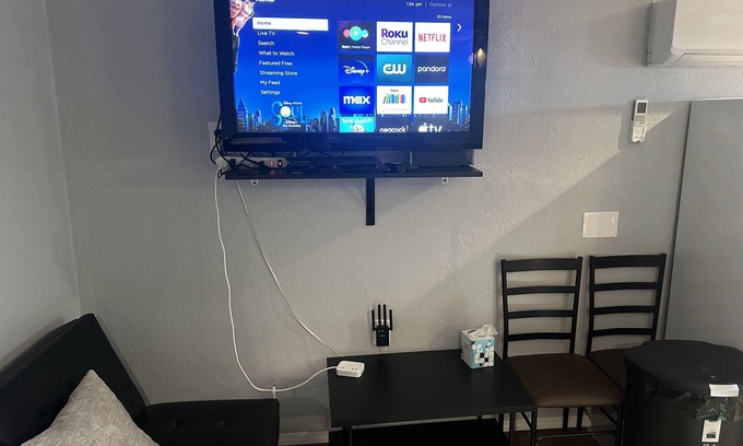 Dixon Apartment | The Grape House