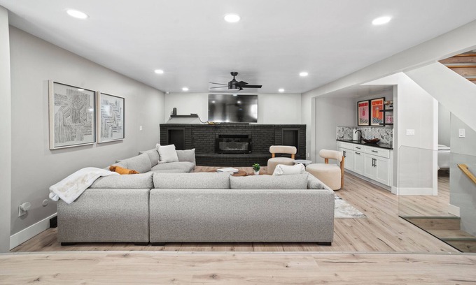 Reynoldsburg House | The Great and Grand Gathering House