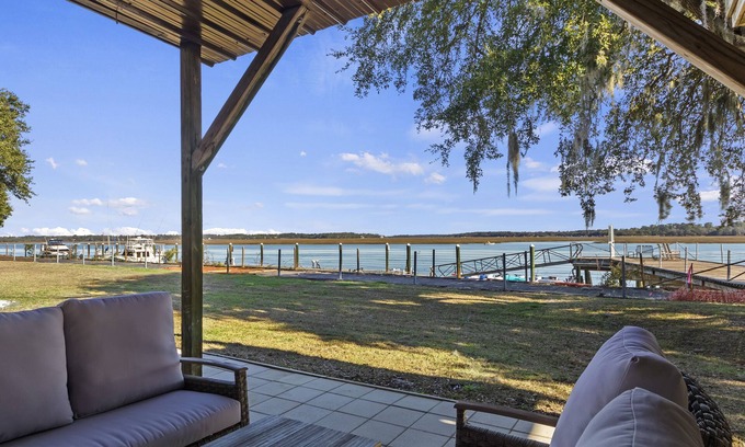 Beaufort Condo | The Grey Pearl on Port Royal's Battery Creek
