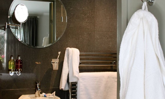 Bury St Edmunds Apartment | The Grey Room - Luxurious, Private