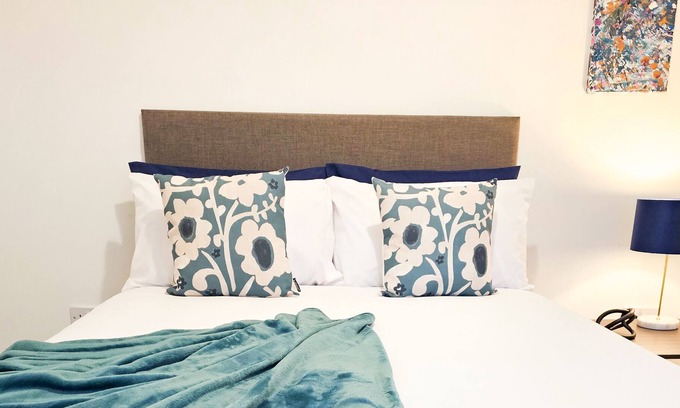 Aberfan House | The Grove by Tŷ SA