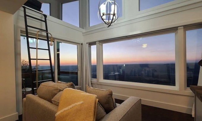 Trenton House | The Hangar at On The Rocks Container Mountain Home