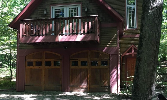 Harbert House | The Harbert Beach Cottage in the Woods