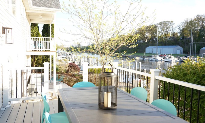 Saint Joseph House | The Harbor Hideout - Riverside home near Beaches, Pier, downtown shops