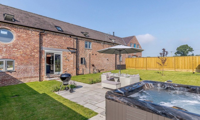 Whitchurch Cottage | The Hayloft - UK34565