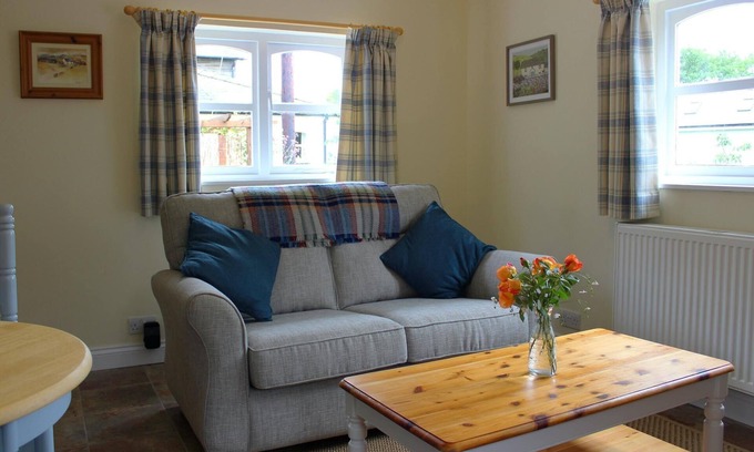 Newcastle Emlyn Cottage | The Hideaway, Aberporth