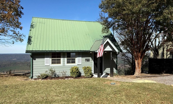 Valley Head Cabin | The Hideaway at Mentone-Newly Renovated