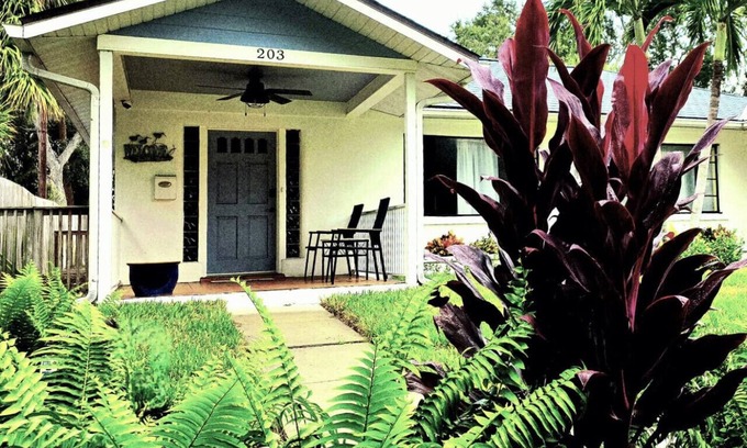 Bradenton House | The Hideaways at Point Pleasant (Pine Side)