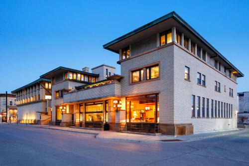Mason City Hotel | The Historic Park Inn Hotel