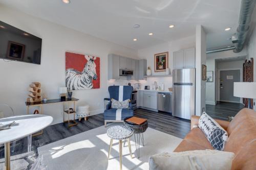 River District Apartment | The Hive Trio 2nd Floor, 203, 204, & 205 Sweeter