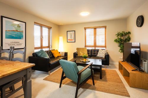 Queens Quarter Apartment | The Hockney - 2 Bd Hip Ap Ultra Fast WIFI