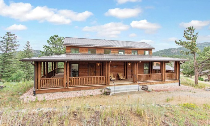 Allenspark Cabin | The Hogan Cabin 3 at Pathways Ranch!