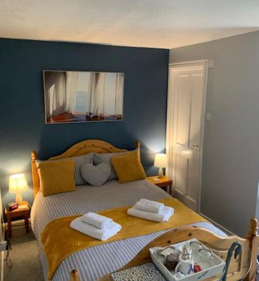 Cambridge Bed & Breakfast | The Holly Tree