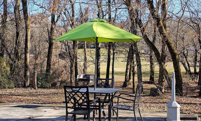 Dunlap Hotel | The Honey Bee Motel