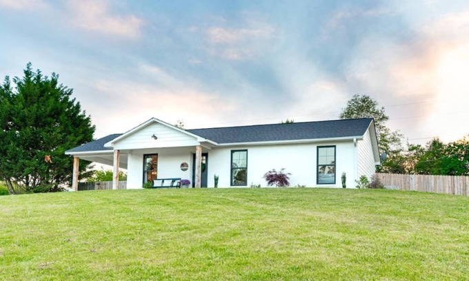 Cullman House | The House at Hedgerow--Close to Everything!