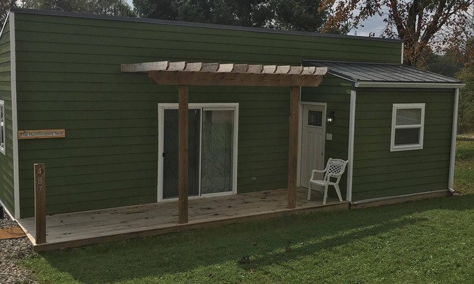 Woodsfield Cabin | The Hummingbird Nest Cabin