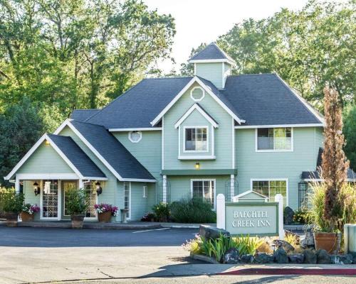 Willits Hotel | The Inn at Baechtel Creek
