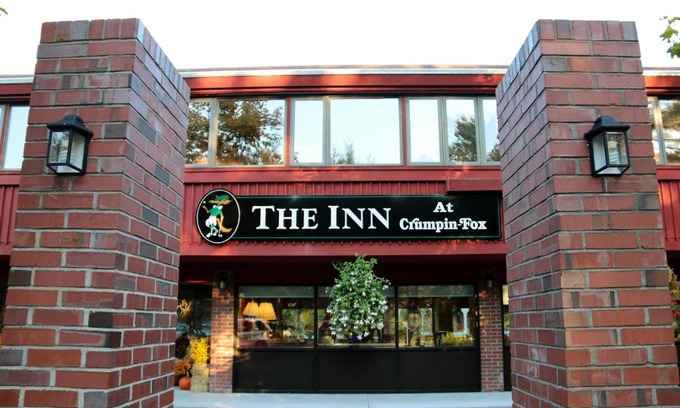 Bernardston Hotel | The Inn at Crumpin-Fox