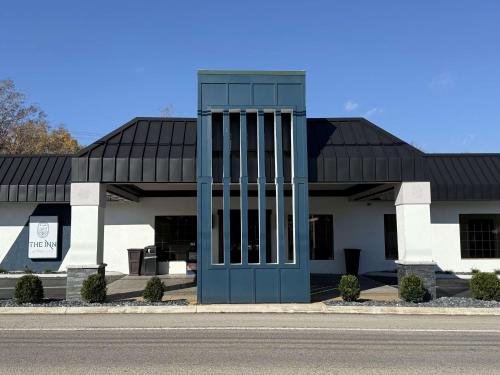 McMinnville Hotel | The Inn At Tree City, BW Signature Collection