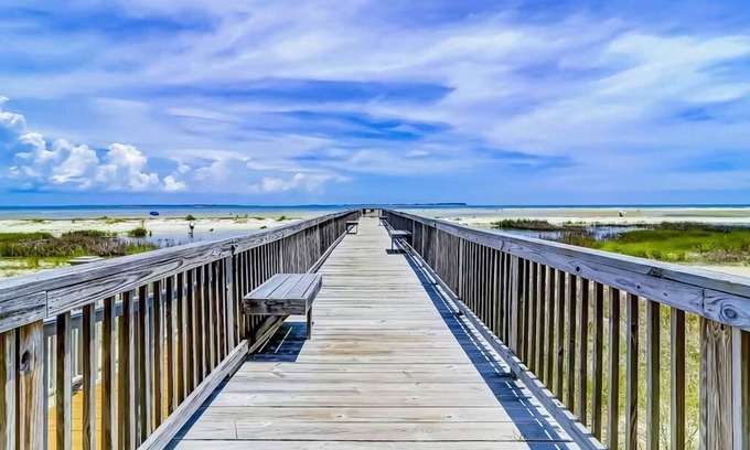 Palmetto Dunes Apartment | The Islander- Luxurious property 2 Bedroom, 2 Bath with Beach Access