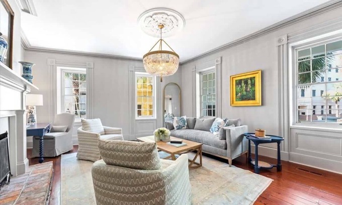 Charleston Historic District House | The Jacob Rabb House -Steps to the Historic Market