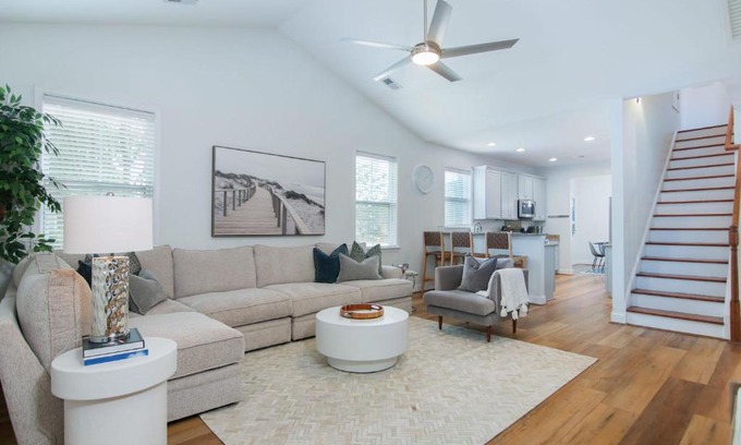 North Charleston House | The Jade Park Circle Mins to Dwtn and Beaches