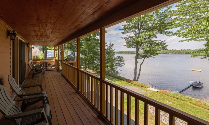 Eddington Cottage | The James House on Chemo Pond Dogs Welcome