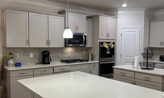 Greer House | The Joyful way house by Amaris Corporate rentals