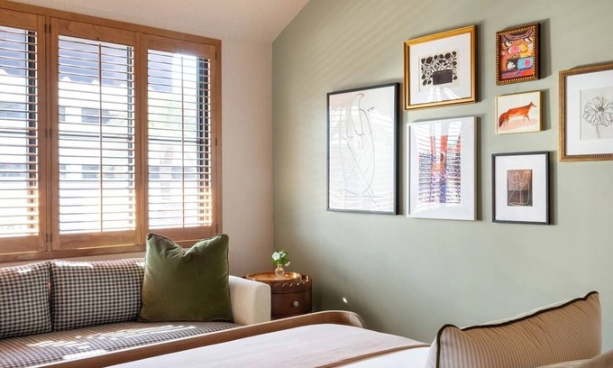 Courier City - Oscawana Hotel | The King at Palihouse Hyde Park Village, Parking!