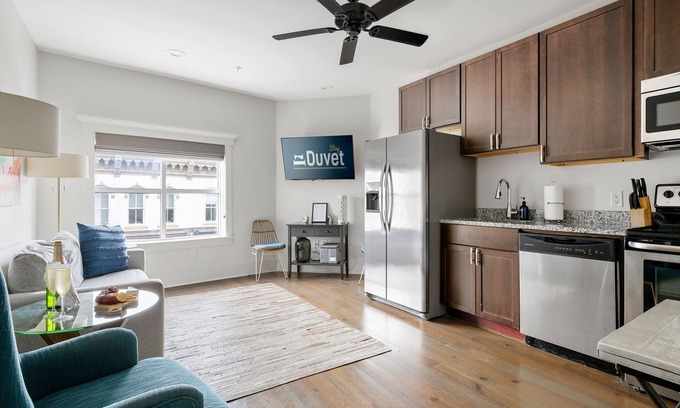 Downtown Charleston House | The King Suites at 493 - 8 Suites, 16 Bedrooms