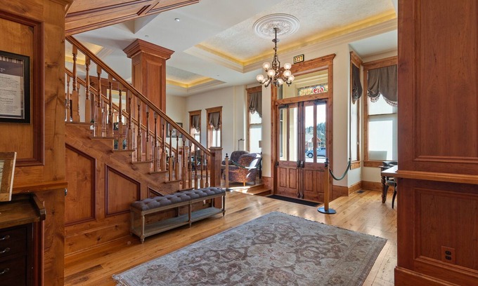 Custer Hotel | The Kleemann House