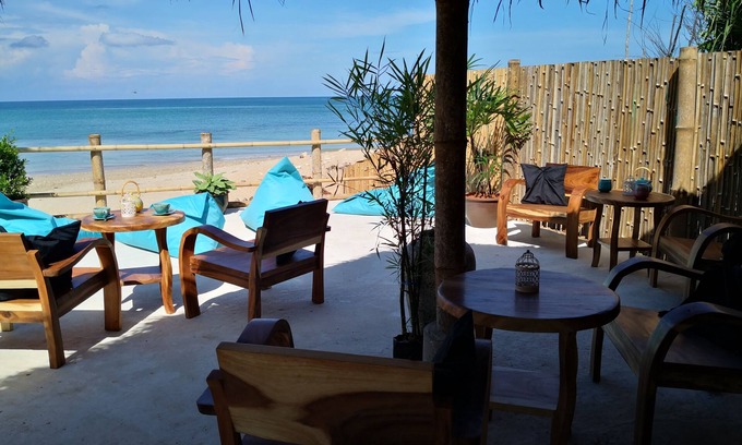 Ko Lanta Hotel | The Lazy Lodge