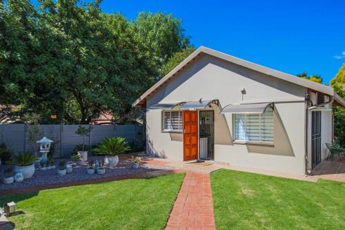 Wierdapark Apartment | The Lemon Tree Oasis - Solar