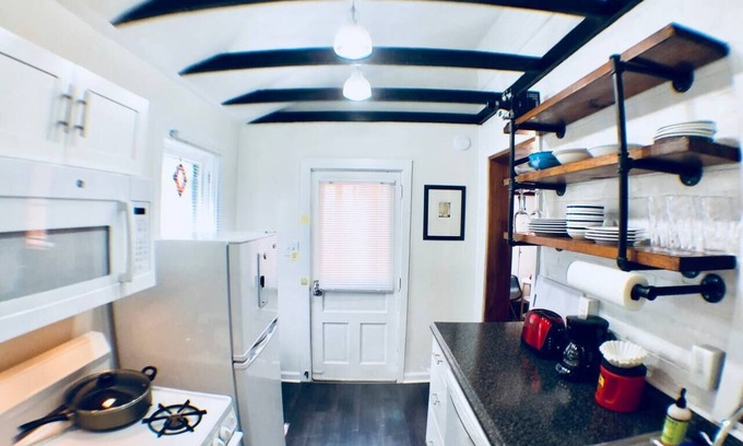 University District Apartment | The Level Two Studio @ OSU & Short North