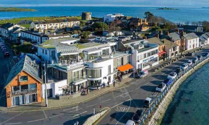 Sutton Cross House | The Lifeboat House, Skerries Harbour
