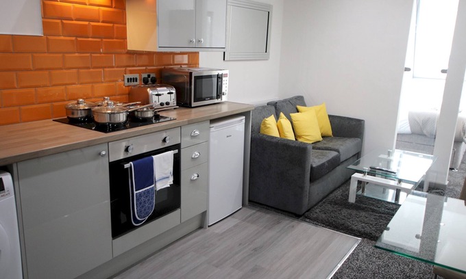 Halifax Apartment | The Lister Apartment 213