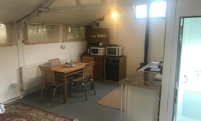 Ardleigh House | The Lodge