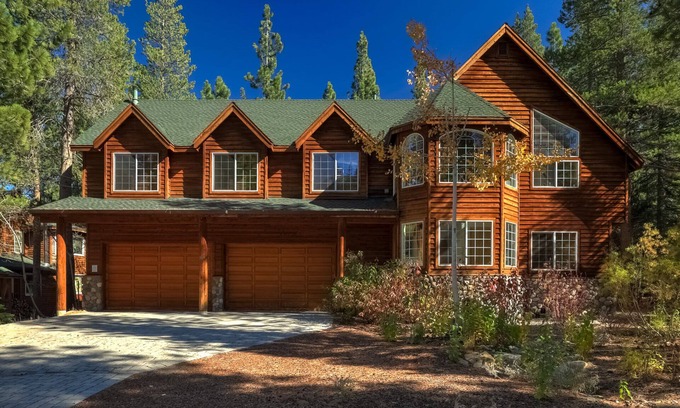 North Upper Truckee Cabin | The Lodge on Oaxaco - Epic Man Cave/Billiard Room