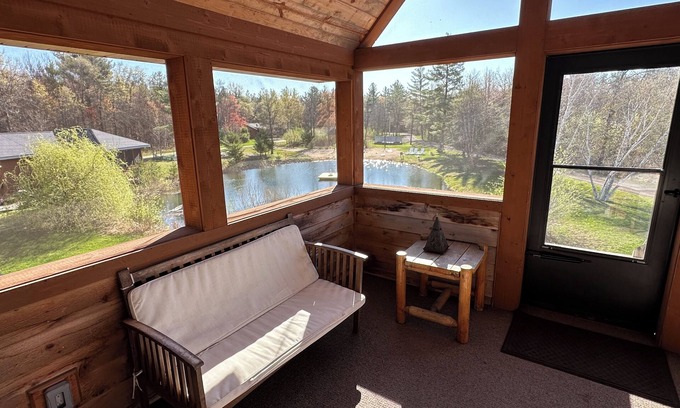 New Lisbon Cabin | The Loft - 2BR, 2BA Cabin!
