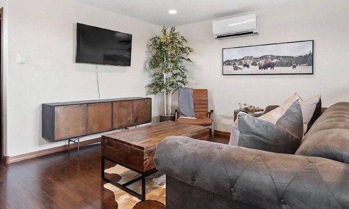 Sturgis Apartment | The Loft at Raz Hideaway Mountain Ranch!