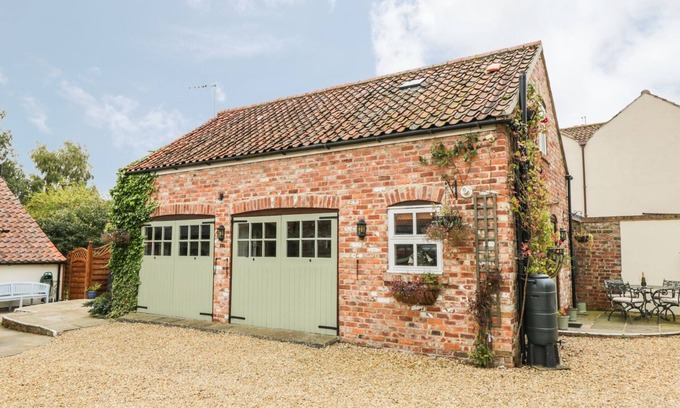 Ripley Cottage | THE LOFT, with a garden in Boroughbridge