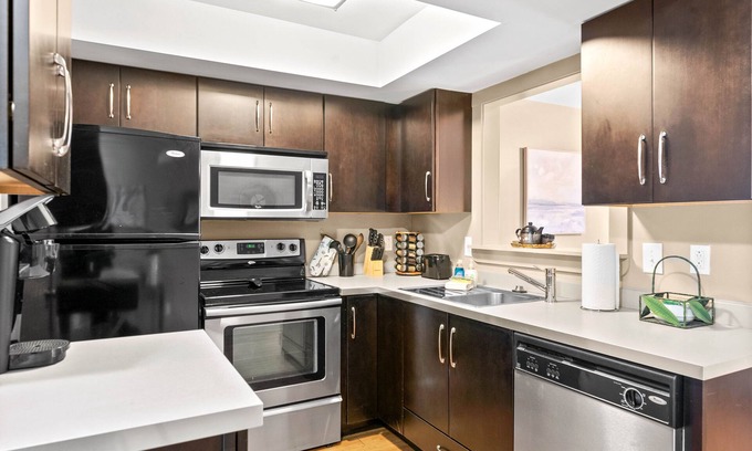 Clarksville Condo | The Lofts of Downtown (540 N 2nd St, #105)
