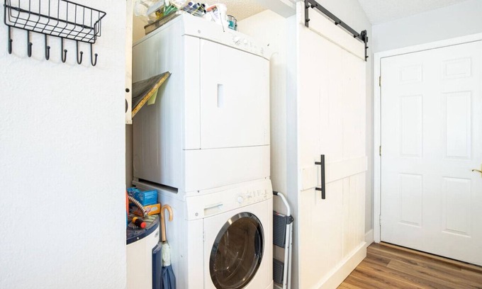 Lake Ozark Condo | The Lucky Minnow-Hot Tub, Pool, Pet Friendly